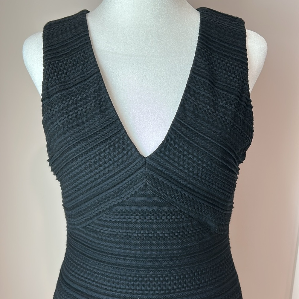 Rebecca Taylor Black V-Neck Texture Knit Fit & Flare Stretch Dress Size 4 - Picture 3 of 10